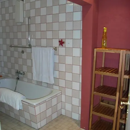 Mauseloch * קאוב